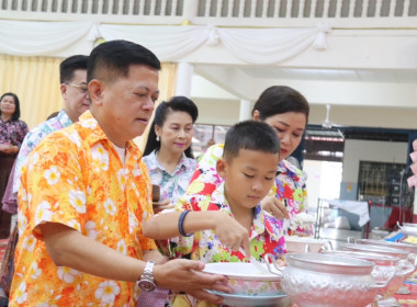 สหกรณ์จังหวัดบุรีรัมย์ เข้าร่วมพิธีทำบุญตักบาตร ... พารามิเตอร์รูปภาพ 13