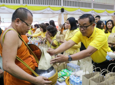 สหกรณ์จังหวัดบุรีรัมย์ เข้าร่วมทำบุญตักบาตรพระภิกษุสงฆ์ ... พารามิเตอร์รูปภาพ 10