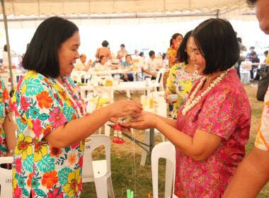 สหกรณ์จังหวัดบุรีรัมย์ ร่วมกิจกรรมสืบสานประเพณีสงกรานต์ ... พารามิเตอร์รูปภาพ 2