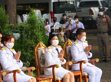 เข้าร่วมพิธีพระราชทานผ้าไตร และภัตตาหารสามหาบ ในการเก็บอัฐิ ... พารามิเตอร์รูปภาพ 2