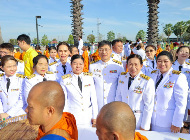 สหกรณ์จังหวัดบุรีรัมย์ เข้าร่วมพิธีทำบุญตักบาตรอาหารแห้ง ... พารามิเตอร์รูปภาพ 7