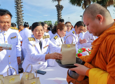 สหกรณ์จังหวัดบุรีรัมย์ เข้าร่วมพิธีทำบุญตักบาตรอาหารแห้ง ... พารามิเตอร์รูปภาพ 8