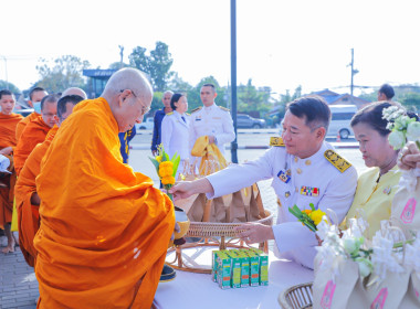 สหกรณ์จังหวัดบุรีรัมย์ เข้าร่วมพิธีทำบุญตักบาตรอาหารแห้ง ... พารามิเตอร์รูปภาพ 4