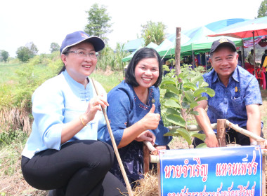 กิจกรรมโครงการ“1 หมู่บ้าน 1 ทางนี้มีผล ผู้คนรักกัน ... พารามิเตอร์รูปภาพ 6