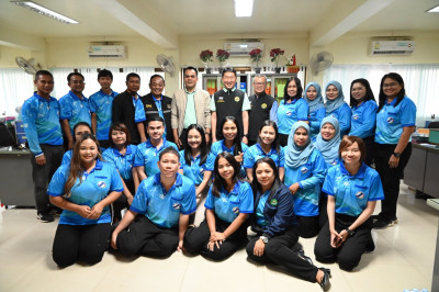 อธิบดีกรมส่งเสริมสหกรณ์ และผู้บริหารกรมส่งเสริมสหกรณ์ ... พารามิเตอร์รูปภาพ 1