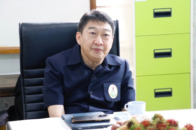 อธิบดีกรมส่งเสริมสหกรณ์ พร้อมด้วย นายรุ่งโรจน์ ... พารามิเตอร์รูปภาพ 1