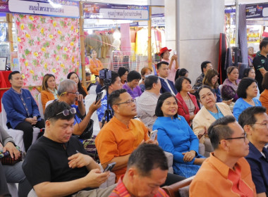 สหกรณ์จังหวัดบุรีรัมย์ร่วมงานเปิดกิจกรรม ... พารามิเตอร์รูปภาพ 6