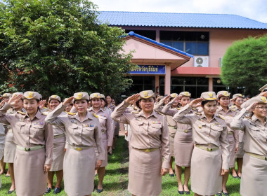 สหกรณ์จังหวัดบุรีรัมย์ ร่วมเคารพธงชาติและร้องเพลงชาติไทย ... พารามิเตอร์รูปภาพ 2