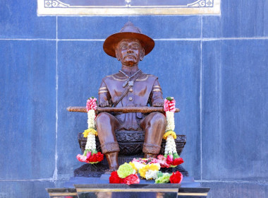 นายกรัฐมนตรี “อนุทิน” เป็นประธานในพิธี ปิดทองฉัตร 9 ชั้น ... พารามิเตอร์รูปภาพ 1