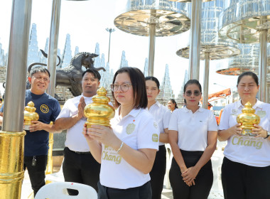 สหกรณ์จังหวัดบุรีรัมย์ เข้าร่วมพิธียกยอดฉัตร 9 ชั้น ... พารามิเตอร์รูปภาพ 12