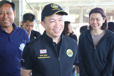 อธิบดีกรมส่งเสริมสหกรณ์ พร้อมด้วย ... พารามิเตอร์รูปภาพ 1