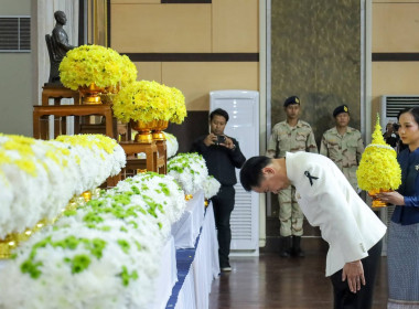 สหกรณ์จังหวัดบุรีรัมย์ พิธีวางพานพุ่มดอกไม้สด ... พารามิเตอร์รูปภาพ 1