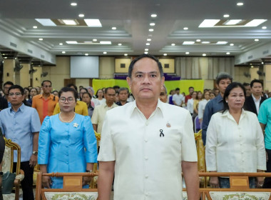 สหกรณ์จังหวัดบุรีรัมย์ พิธีวางพานพุ่มดอกไม้สด ... พารามิเตอร์รูปภาพ 13