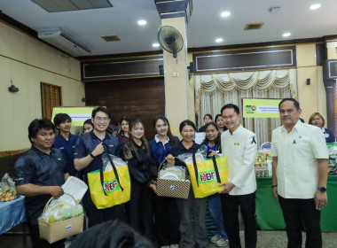 สหกรณ์จังหวัดบุรีรัมย์ พิธีวางพานพุ่มดอกไม้สด ... พารามิเตอร์รูปภาพ 19