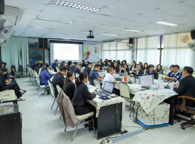 สหกรณ์จังหวัดบุรีรัมย์ เป็นประธานในที่ประชุมข้าราชการ ... พารามิเตอร์รูปภาพ 19
