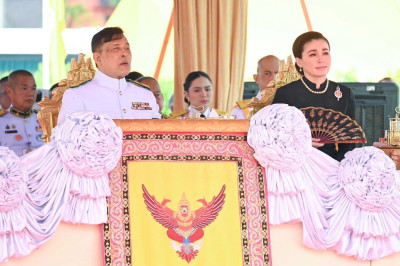 พระบาทสมเด็จพระเจ้าอยู่หัว และสมเด็จพระนางเจ้าฯ ... พารามิเตอร์รูปภาพ 1