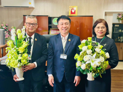 อธิบดีกรมส่งเสริมสหกรณ์ ร่วมแสดงความยินดีกับนางสาวปรานอม ... พารามิเตอร์รูปภาพ 1