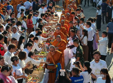 สหกรณ์จังหวัดบุรีรัมย์ ร่วมทำบุญตักบาตรเทโวโรหณะ ... พารามิเตอร์รูปภาพ 19