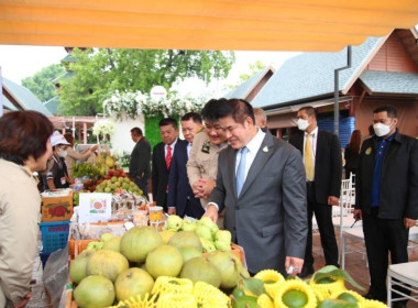 พิธีเปิดกิจกรรมส่งเสริมสนับสนุนเกษตรกรจำหน่ายสินค้าเกษตรคุณภาพ ... พารามิเตอร์รูปภาพ 10