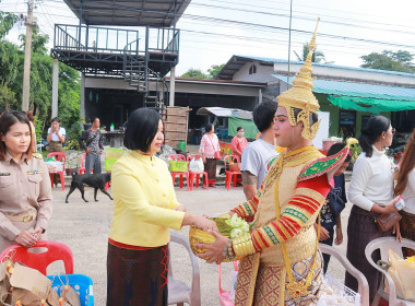 เข้าร่วมพิธีทำบุญตักบาตรเทโวพระสงฆ์ พารามิเตอร์รูปภาพ 2