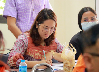 เข้าร่วมการประชุมชี้แจงโครงการส่งเสริมสถาบันเกษตรกรเป็นผู้ให้บริการทางการเกษตรสินค้าข้าวแบบครบวงจร ผ่านระบบ Zoom Meeting ... พารามิเตอร์รูปภาพ 15