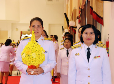 เข้าร่วมพิธีวางพานพุ่มดอกไม้สดถวายราชสักการะแด่พระบาทสมเด็จพระบรมชนกาธิเบศร มหาภูมิพลอดุลยเดชมหาราช บรมนาถบพิตร เนื่องใน “วันพระบิดาแห่งฝนหลวง” ... พารามิเตอร์รูปภาพ 6