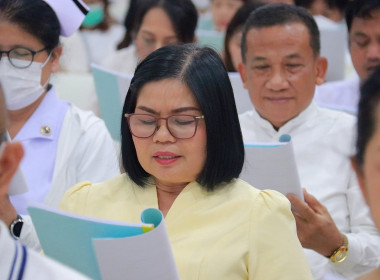 เข้าร่วมพิธีเจริญพระพุทธมนต์เฉลิมพระเกียรติพระบาทสมเด็จพระเจ้าอยู่หัวฯ สมเด็จพระนางเจ้าสิริกิติ์ พระบรมราชินีนาถ พระบรมราชชนนีพันปีหลวง สมเด็จพระนางเจ้าฯ พระบรมราชินี ... พารามิเตอร์รูปภาพ 7