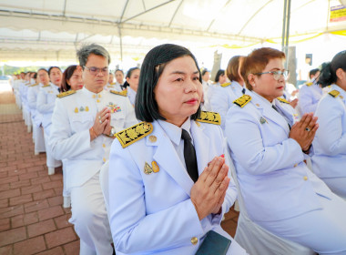 เข้าร่วมพิธีเจริญพระพุทธมนต์และทำบุญตักบาตร ... พารามิเตอร์รูปภาพ 4