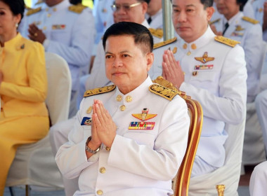 เข้าร่วมพิธีเจริญพระพุทธมนต์และทำบุญตักบาตร ... พารามิเตอร์รูปภาพ 3