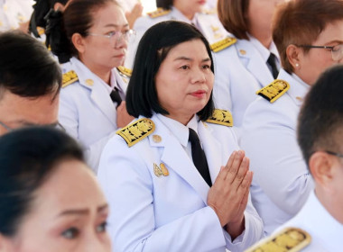 เข้าร่วมพิธีเจริญพระพุทธมนต์และทำบุญตักบาตร ... พารามิเตอร์รูปภาพ 6