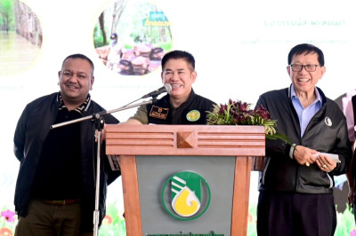 รมว.กษ.พบปะเกษตรกร ณ สหกรณ์กองทุนสวนยางบ้านหนองครก จำกัด พารามิเตอร์รูปภาพ 1