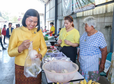 เข้าตรวจเยี่ยมตลาดนัดสินค้าเกษตรของสมาชิกสหกรณ์การเกษตรนางรอง จำกัด ... พารามิเตอร์รูปภาพ 8